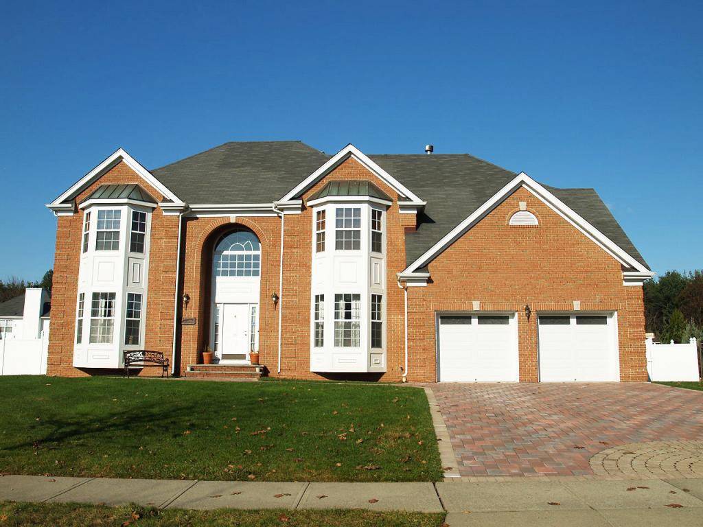 MLS #/Web ID: 2729128