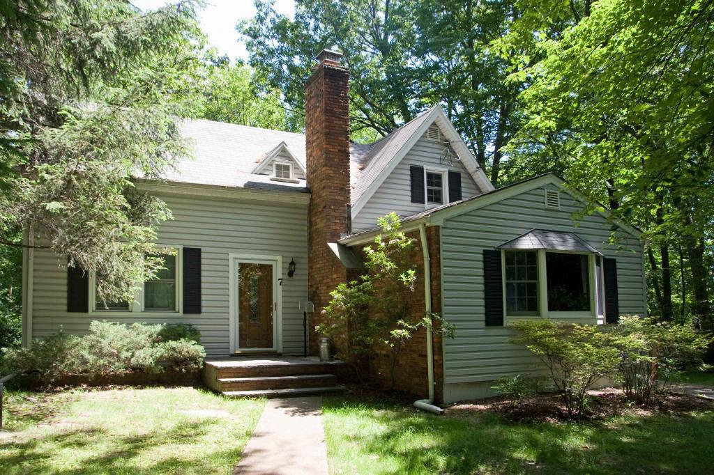 MLS #/Web ID: 2731428