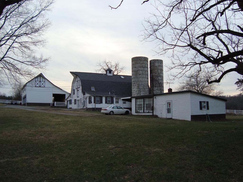106 PITTSTOWN ROAD