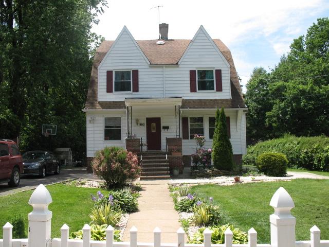382 Heywood Avenue