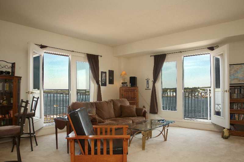 358 RECTOR ST, UNIT 611