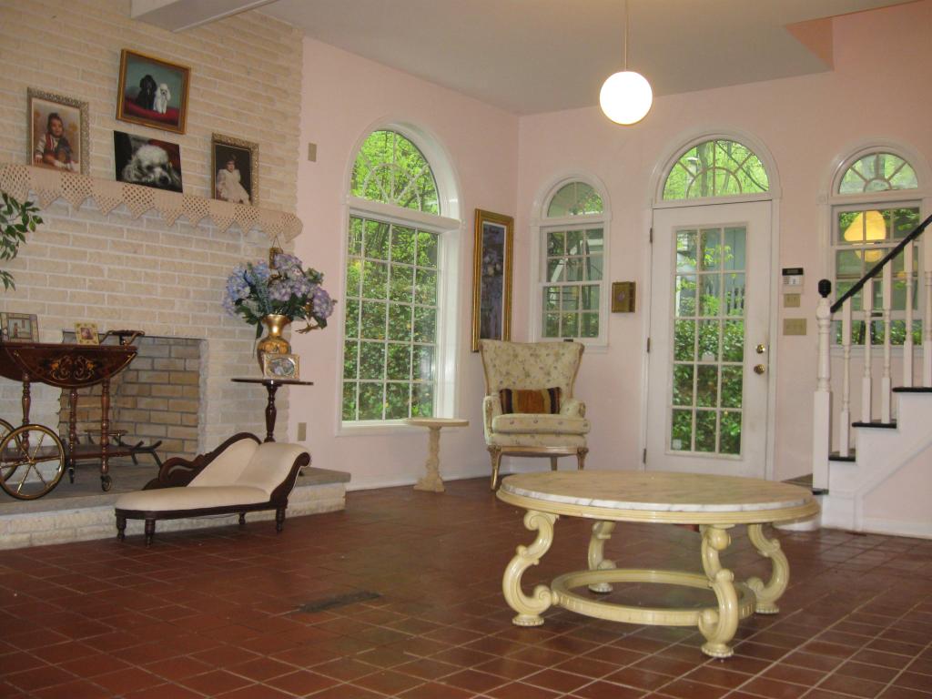 MLS #/Web ID: 2681129