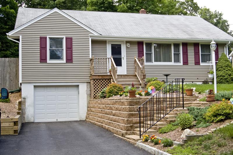 174 W HANOVER AVE