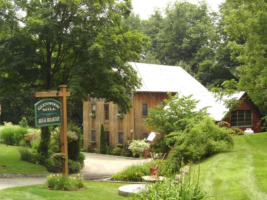 MLS #/Web ID: 2695829