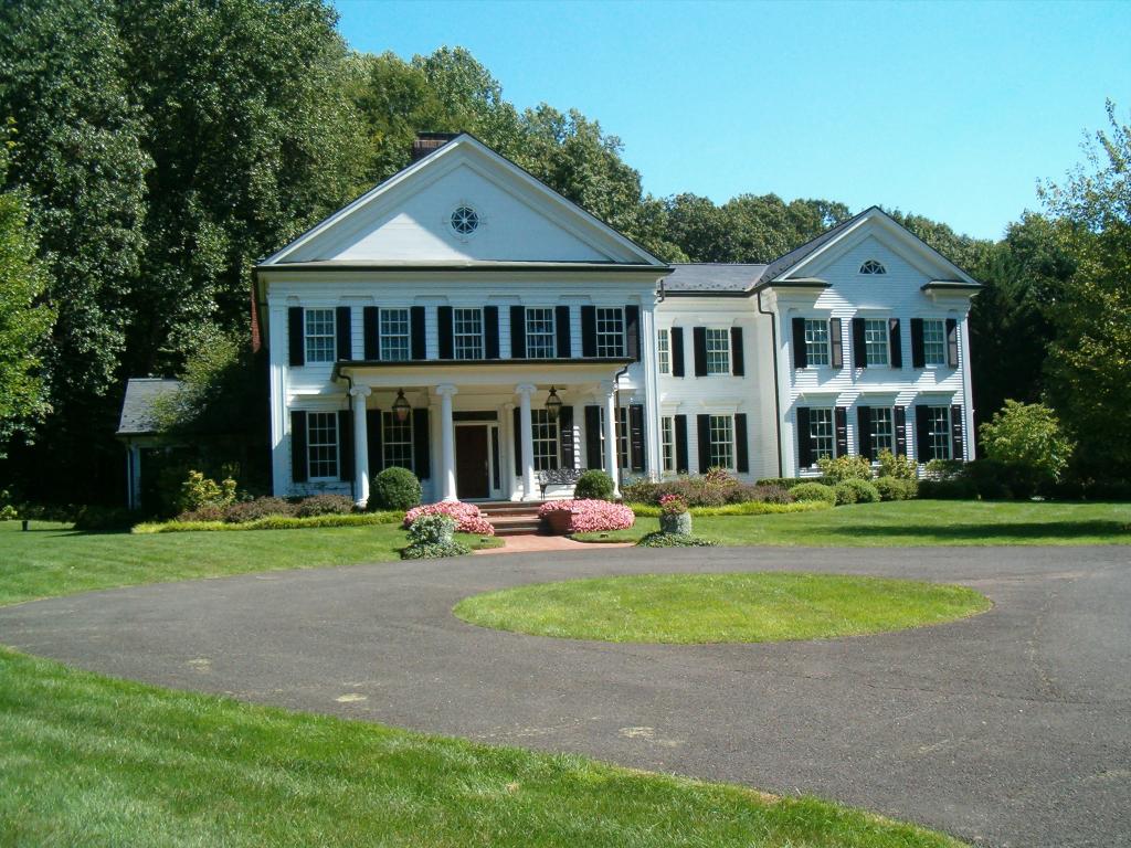 2 THANKSGIVING RD