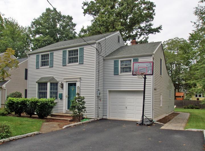 49 N SUMMIT AVE