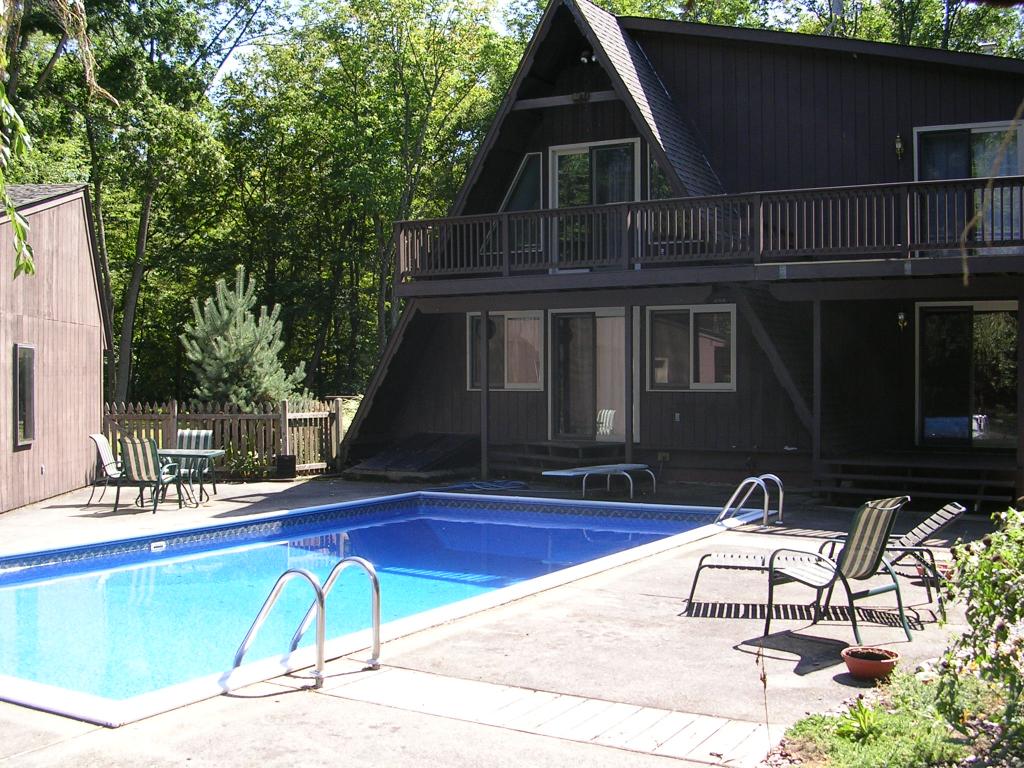 MLS #/Web ID: 2723029