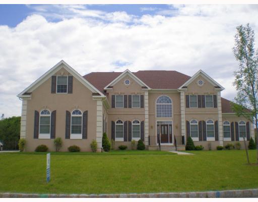 3 KASEY CT