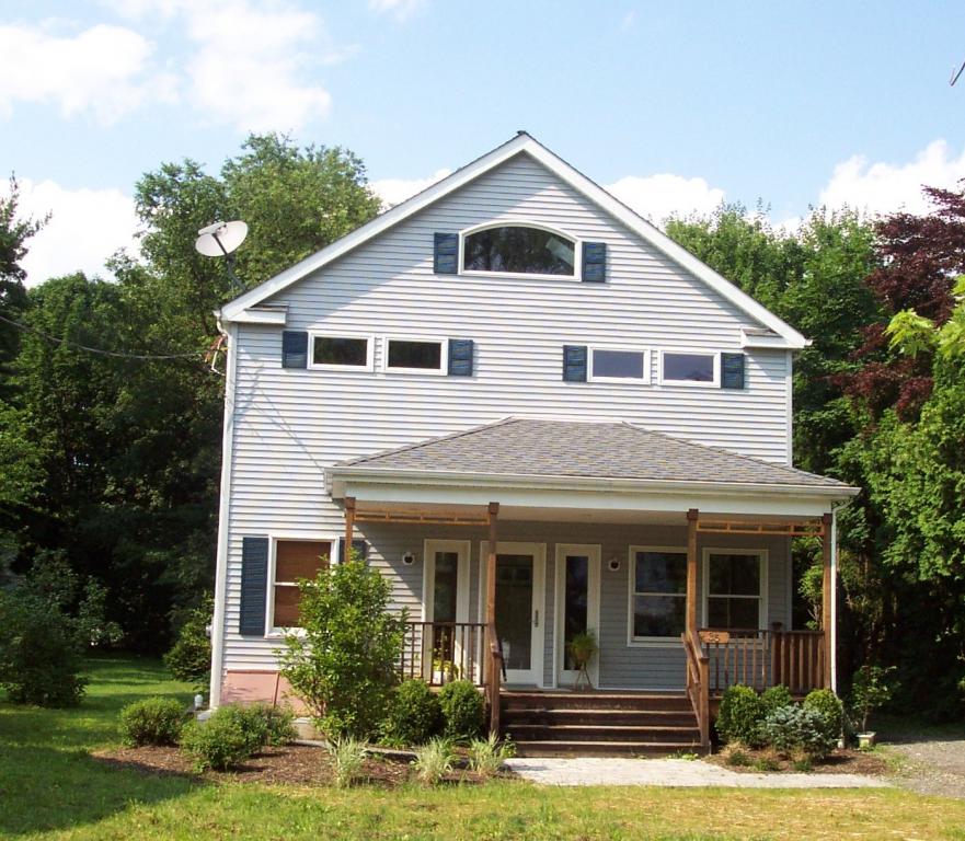 35 Fairchild Ave.