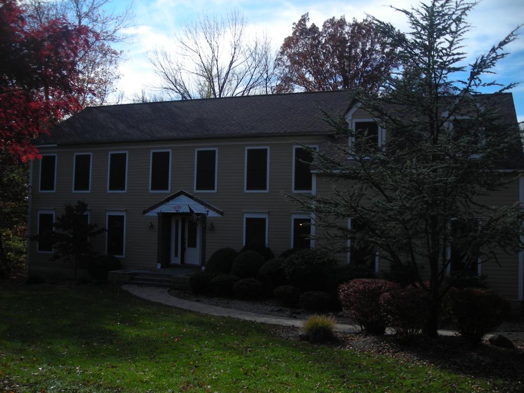 22 CROMWELL DR