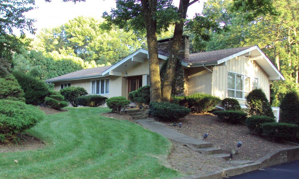 MLS #/Web ID: 2710330