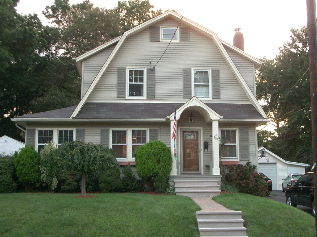 137 CENTRAL AVE