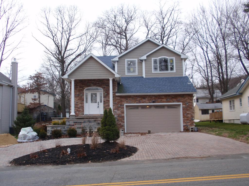 MLS #/Web ID: 2717230