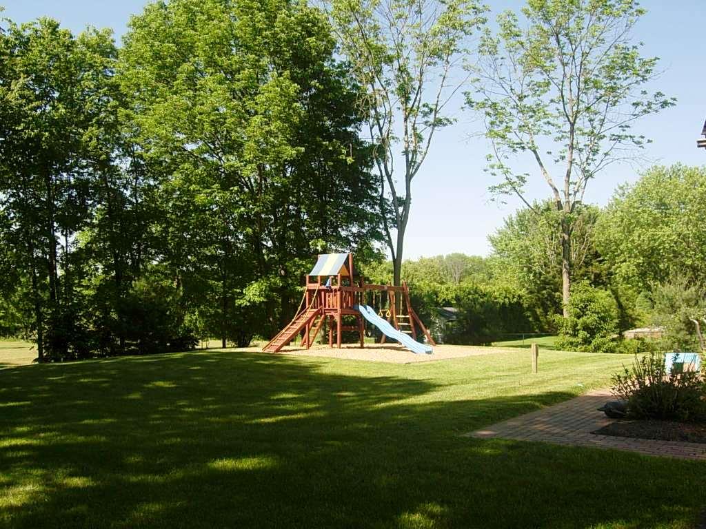 23 FABROW DR