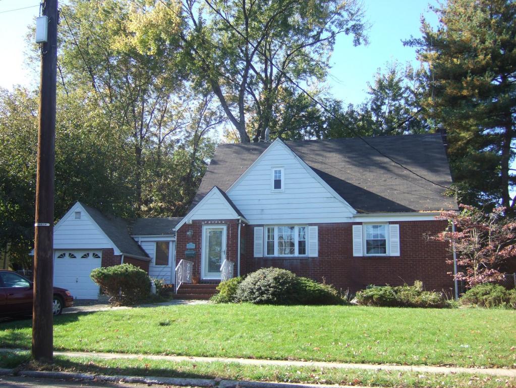 MLS #/Web ID: 2722330
