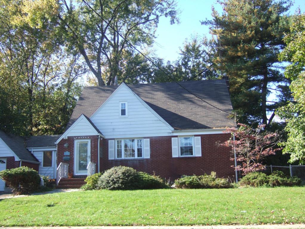 MLS #/Web ID: 2722330