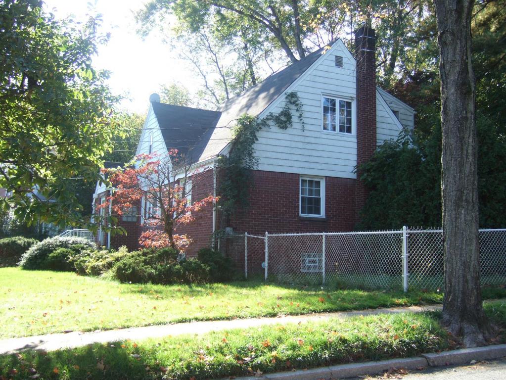 MLS #/Web ID: 2722330