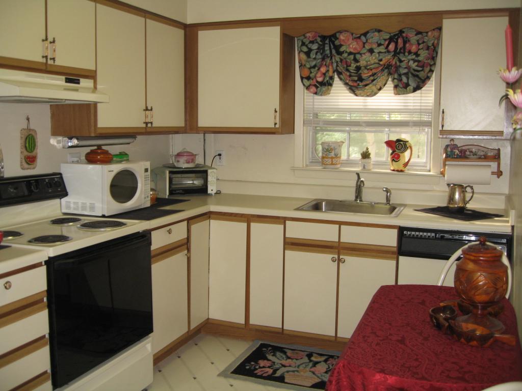 132 CLAREMONT RD UNIT 4D