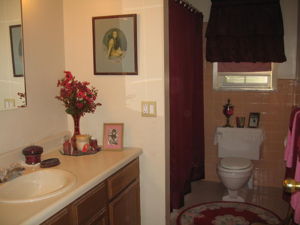 132 CLAREMONT RD UNIT 4D