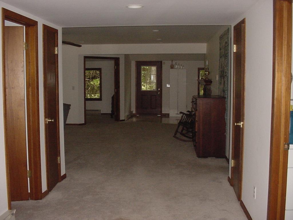 18 ISABELLE AVE