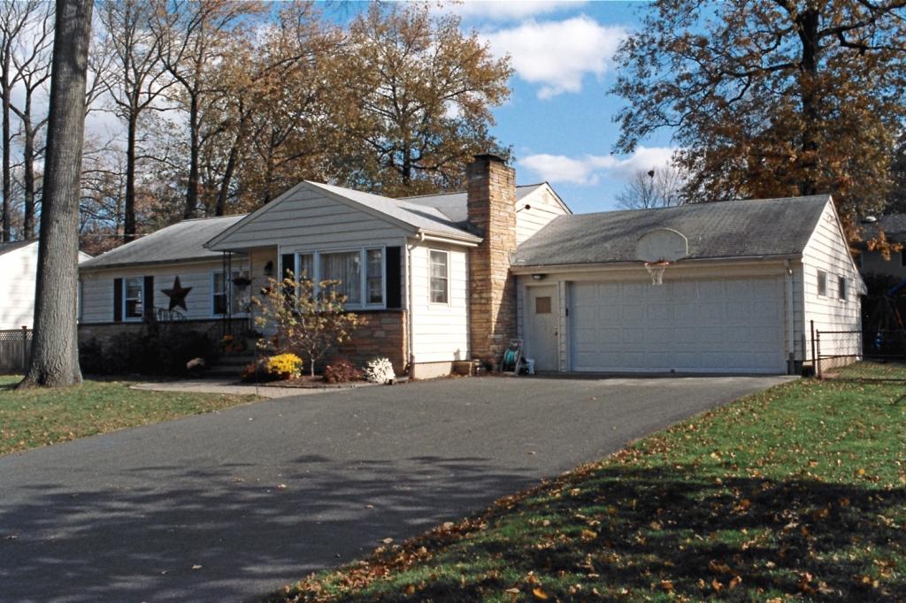 2104 NEWARK AVE