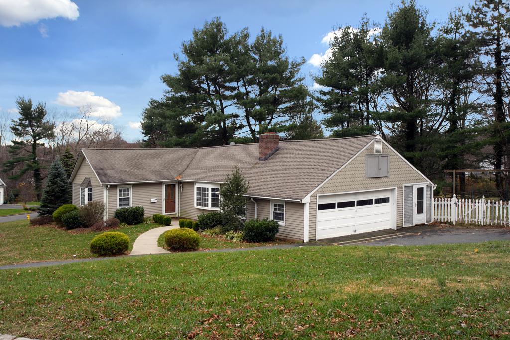 MLS #/Web ID: 2731130