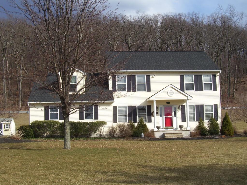 Impeccable better than new colonial, gorgeous kit w/quartz,FR FPL,formal LR &amp; DR,moldings,Rec Rm,recessed lighting,MBR w/whirlpool, hdwd,great covered porch overlooking cul de sac,C/A,shows beautifuly "Bailey Green" Impeccable Colonial cul-de-sac location, Gorgeous kitchen w.cherry cabinets,, quartz countertops, undermount sink, center island, hardwood floor, separate eating area w/bay window overlookiing landscaped level yard, formal living room and dining room w/detailed moldings and hardwood floors, family room w/fireplace, recessed lighting, patio door to incredible covered porch for outdoor enjoyment.  Master suite w/whirpool, double sinks, separate shower, additional full bath along with 3  addt'l bedrooms, lower level has finished recreation room.  Central air, gas heat, and so much more!  Move-in condition.  Close proximity to major roadways.  A must see!    1% SELLERS CONCESSION TO BUYER.