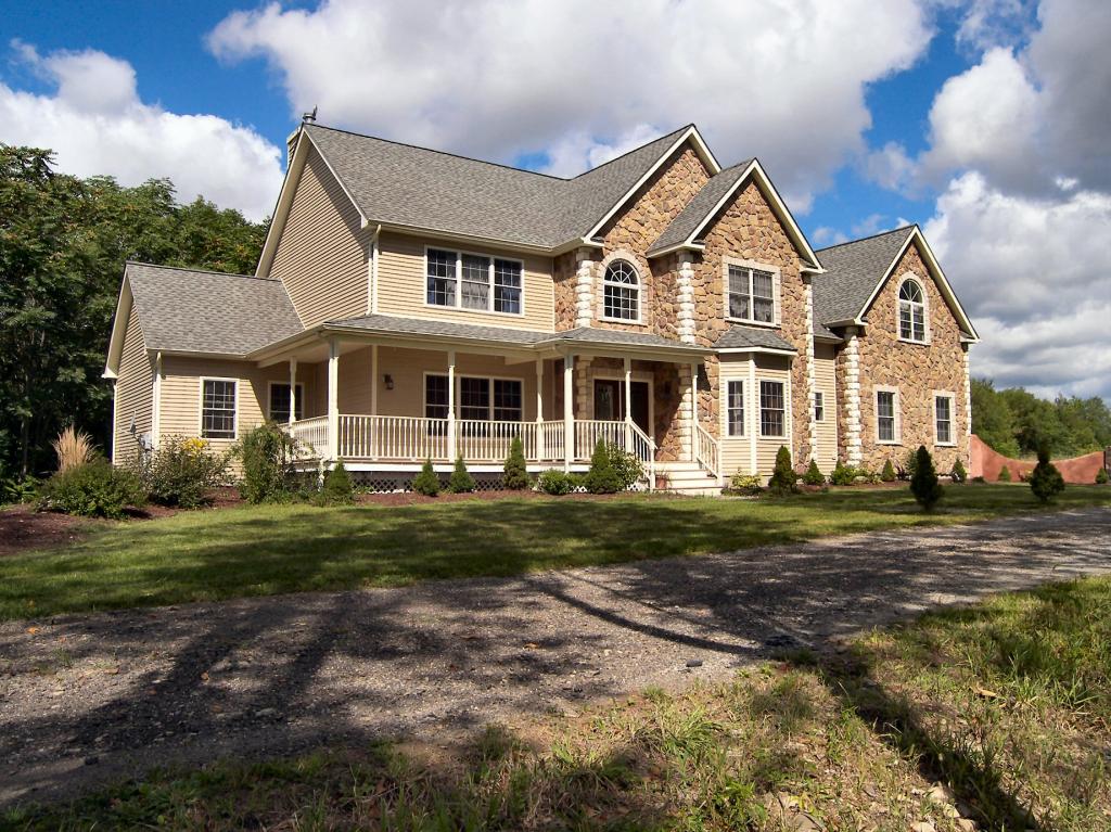MLS #/Web ID: 2575931