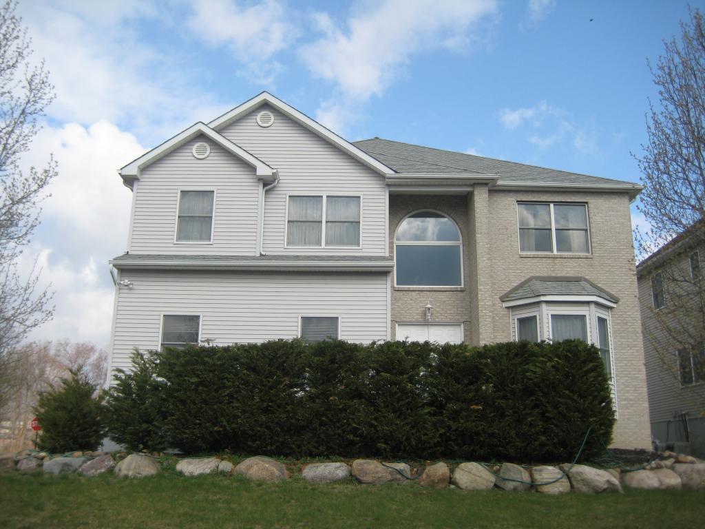 6 Erica Way
