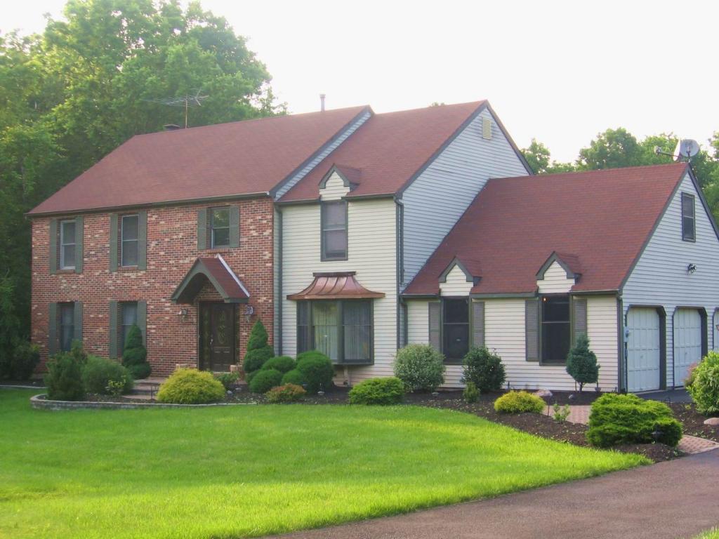 10 TAMARACK DR