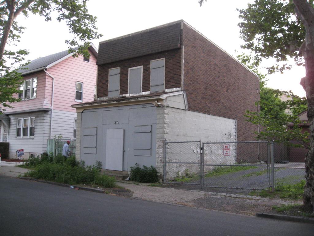 MLS #/Web ID: 2691231