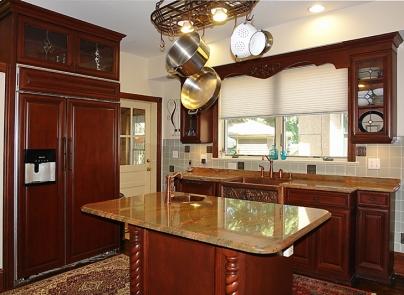 8 IRVING PL