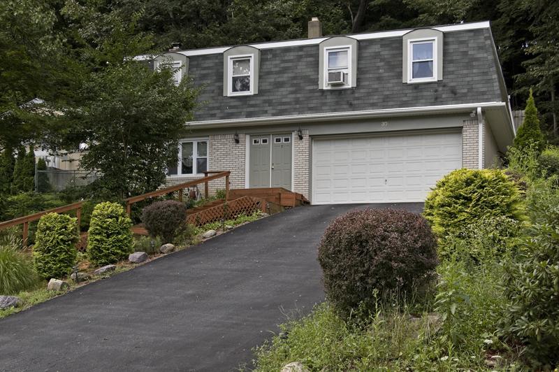 30 VALLEY VIEW DR