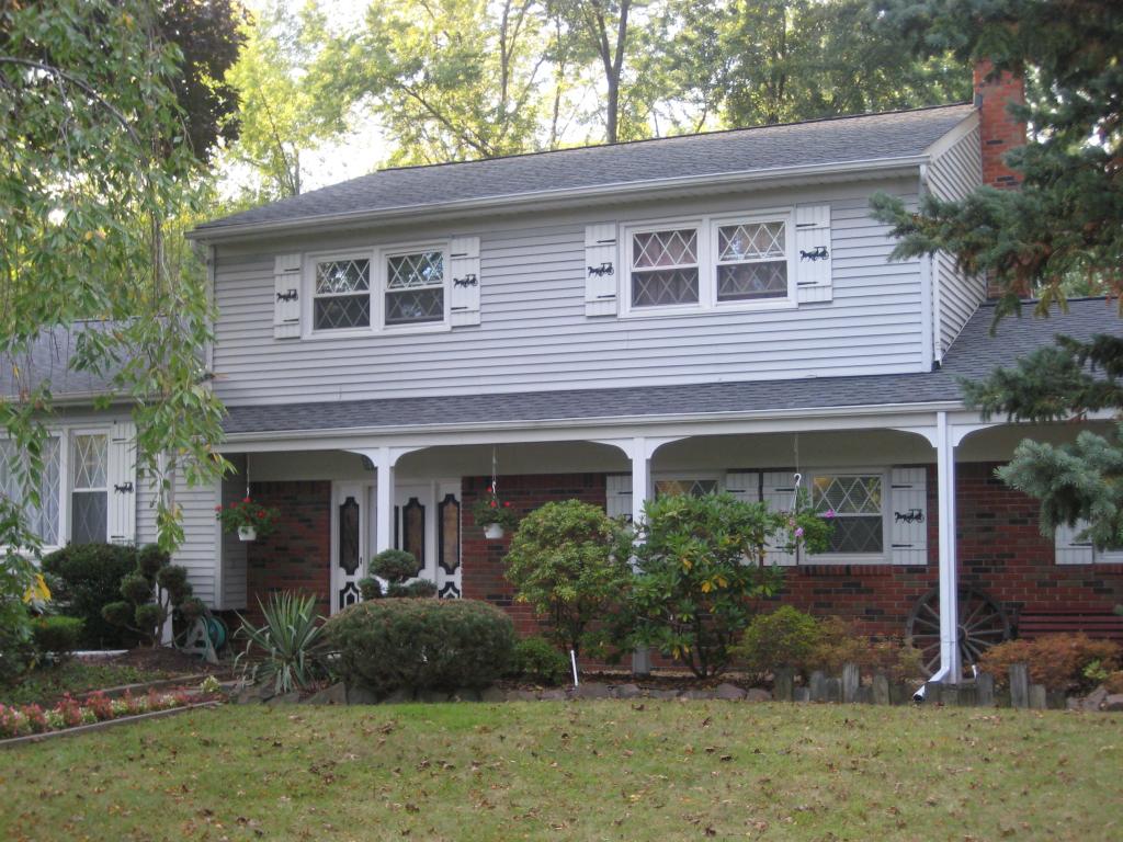 1 MAPLEWOOD DR