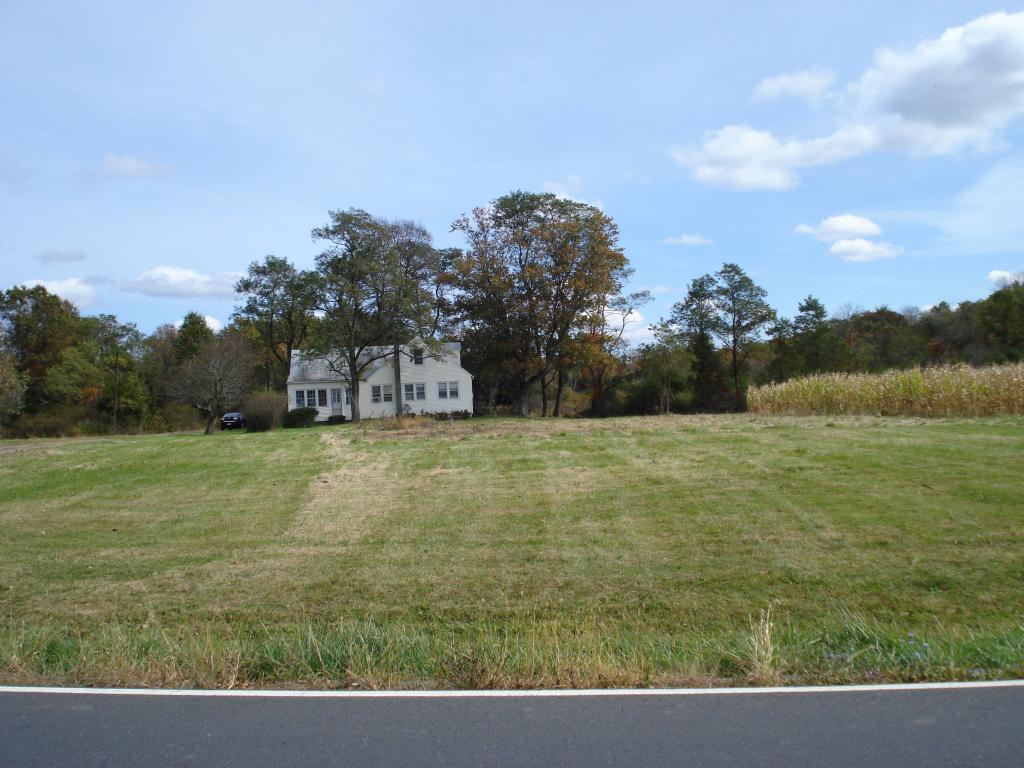 719 PITTSTOWN RD