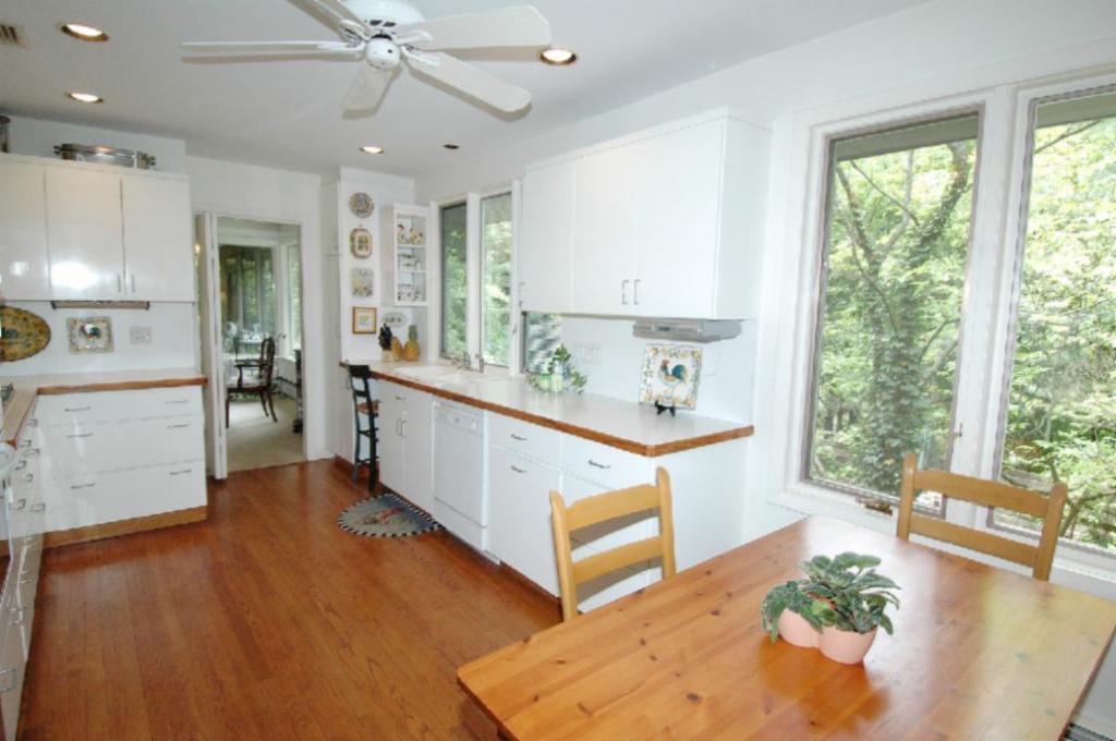 401 FAIRMOUNT AVE