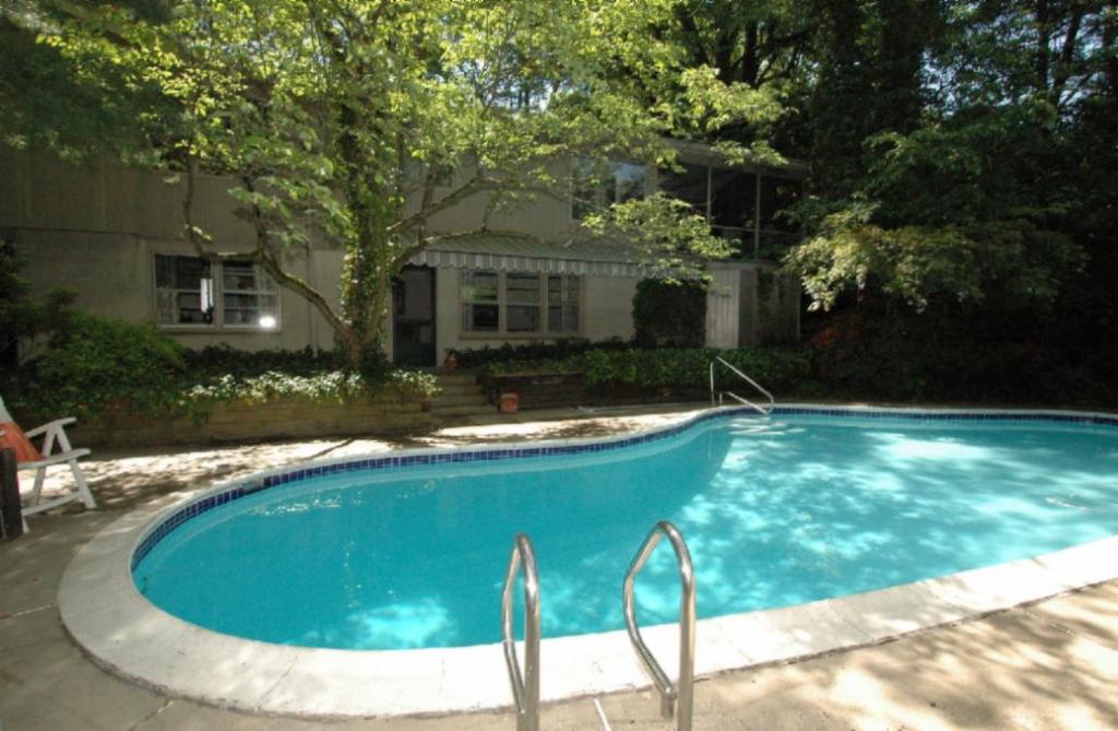 401 FAIRMOUNT AVE