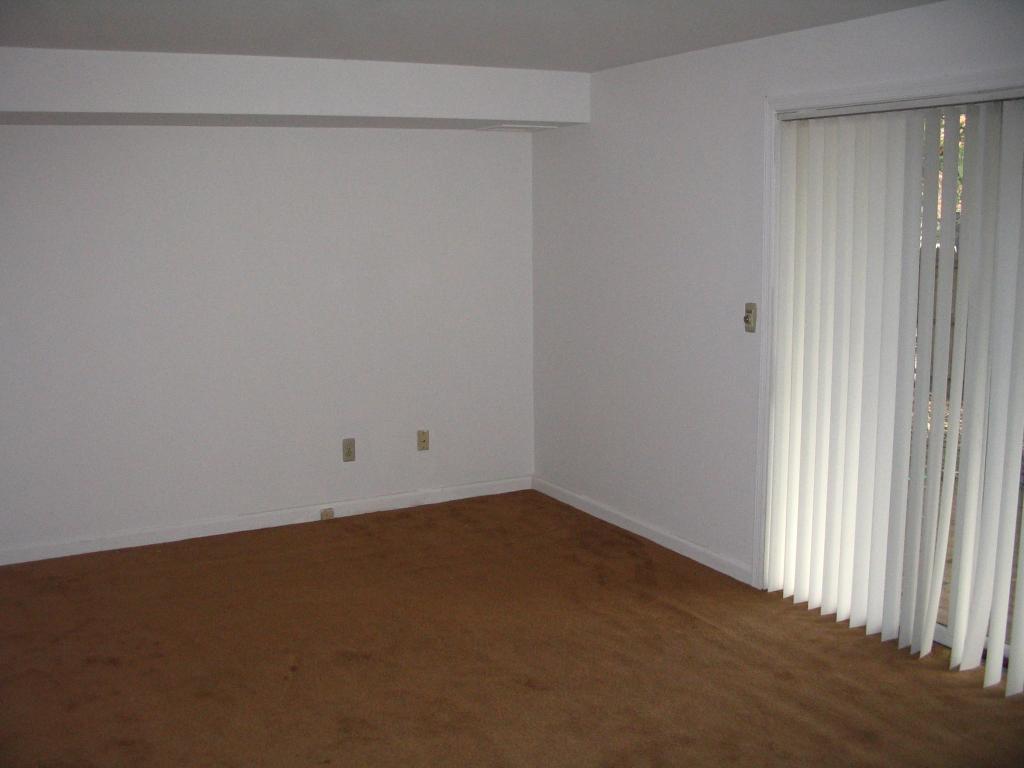 658 RIDGEWOOD RD