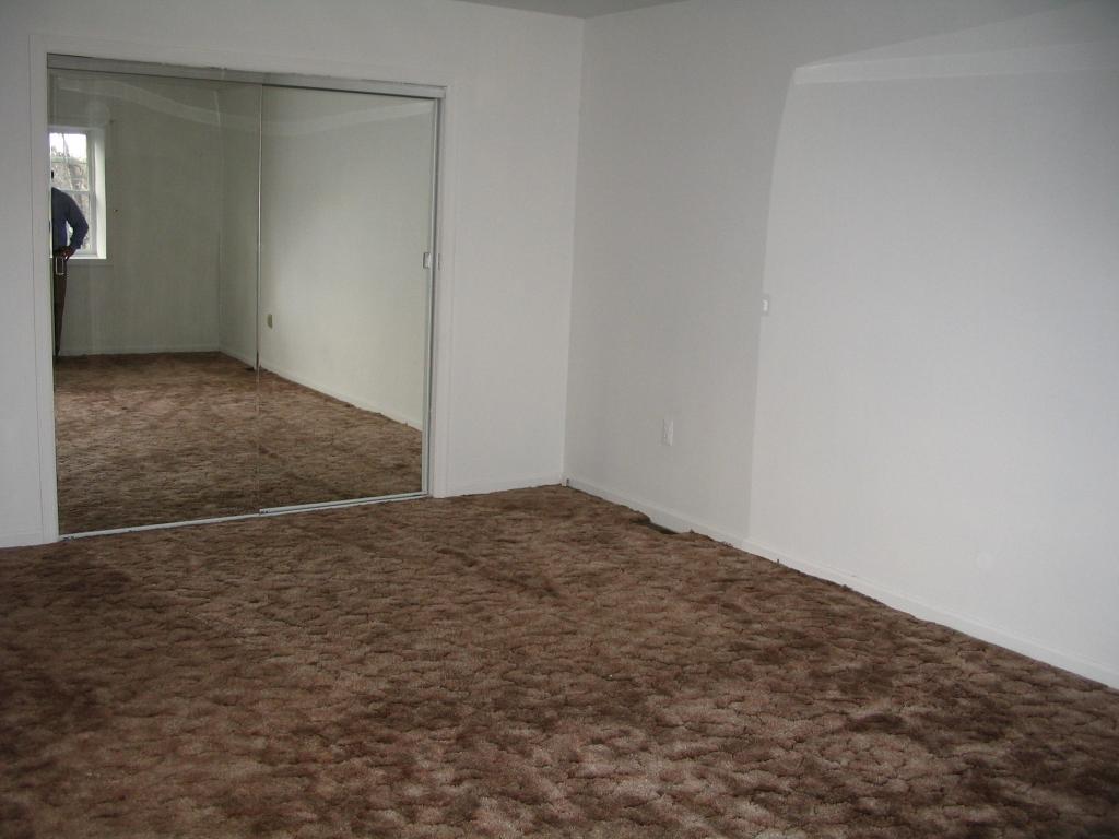 658 RIDGEWOOD RD