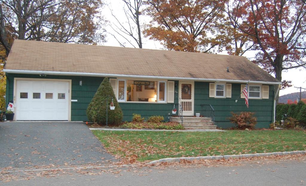 176 ROBERT ST
