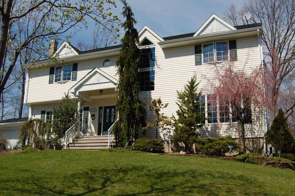 MLS #/Web ID: 2729431
