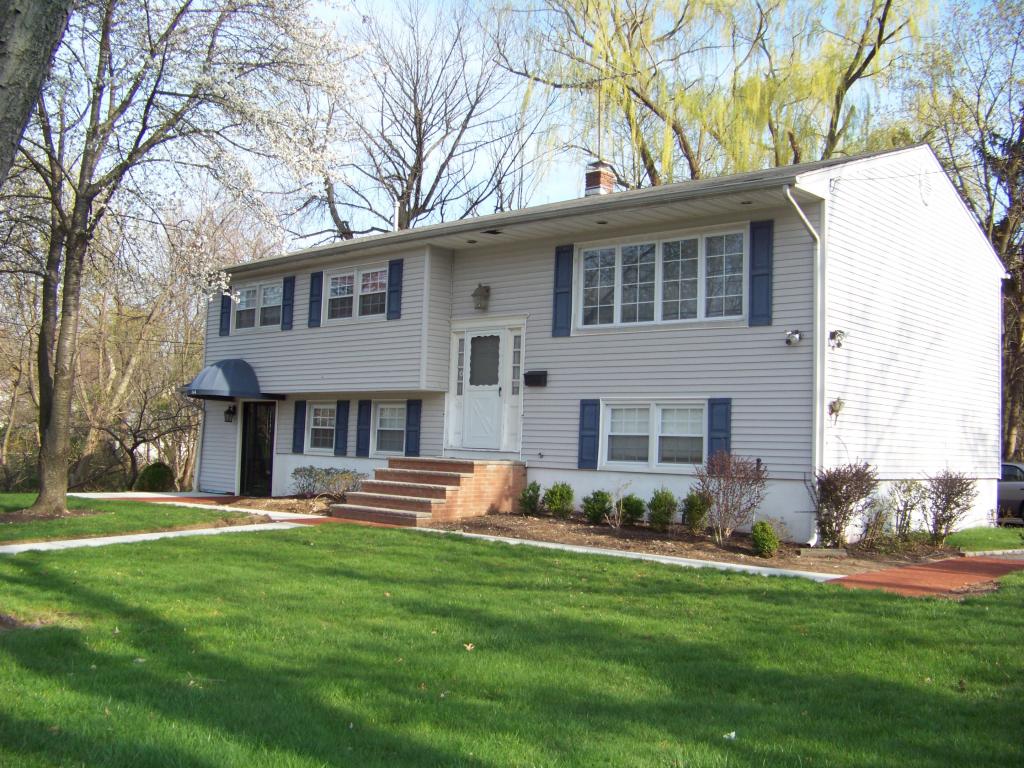 144 E Mt Pleasant Ave