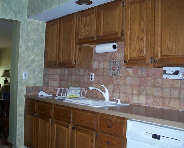 81 Edgemere Av