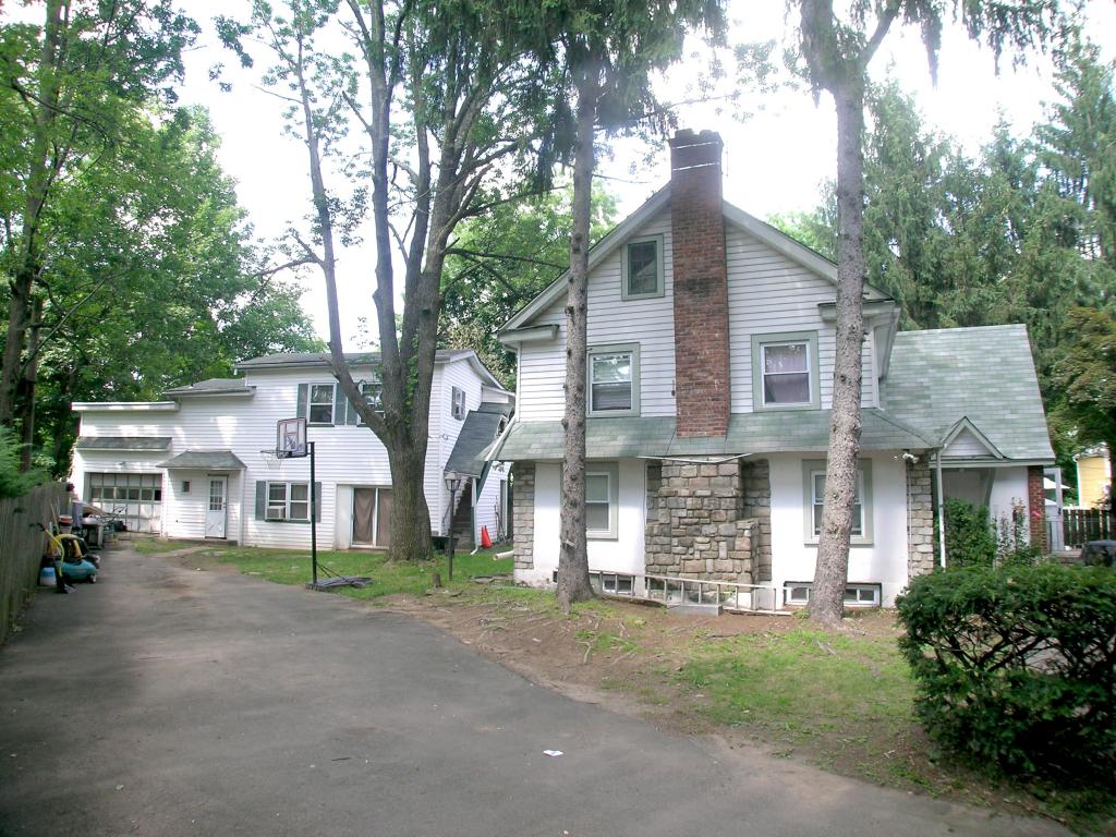 MLS #/Web ID: 2695432