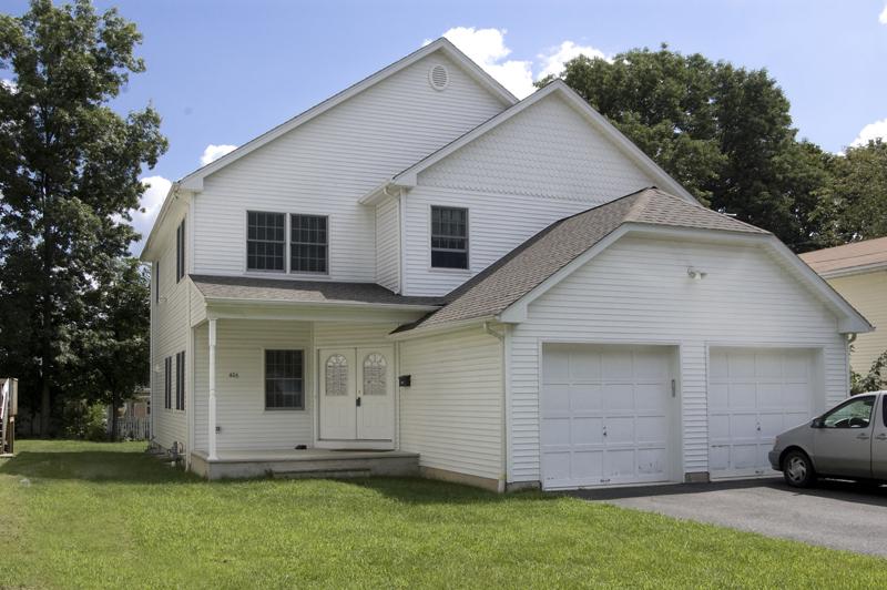 406 Lincoln St.