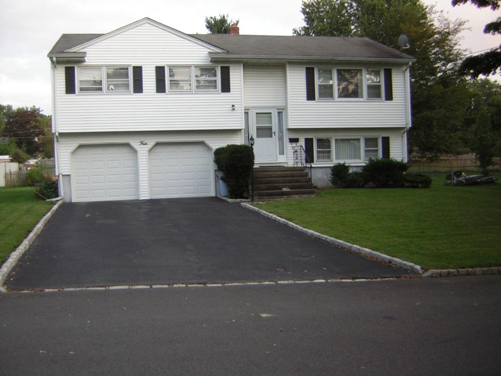 4 TROY CT