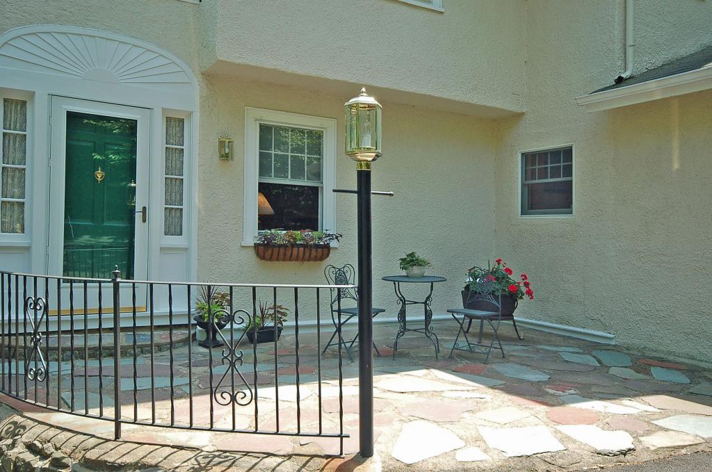 MLS #/Web ID: 2718932