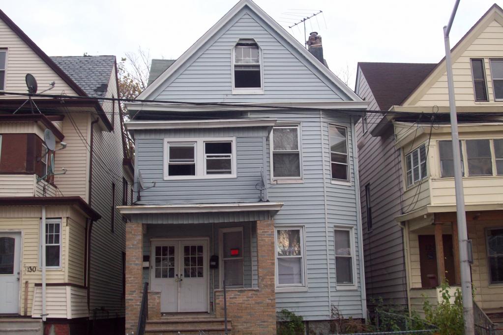 128 N DAY ST