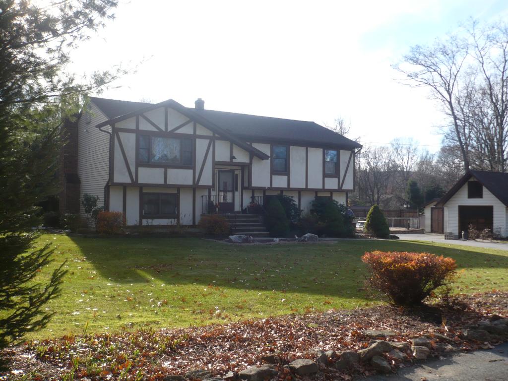 4 PATTI LN