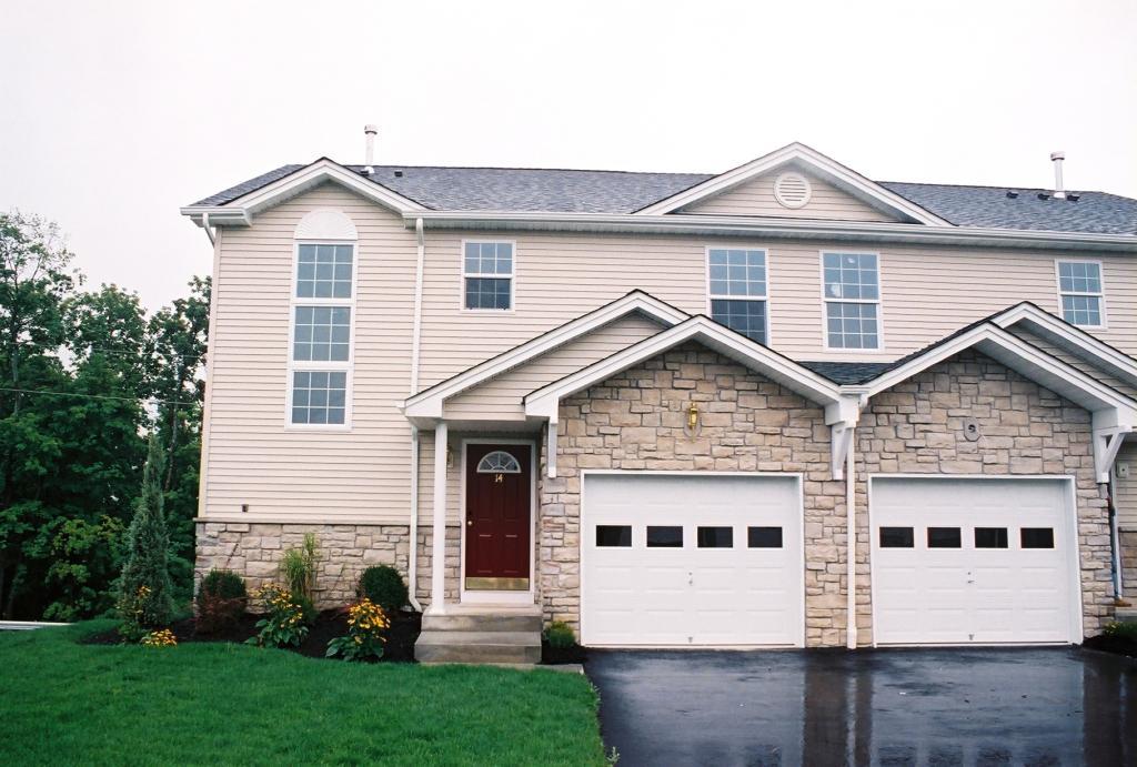 MLS #/Web ID: 2728132